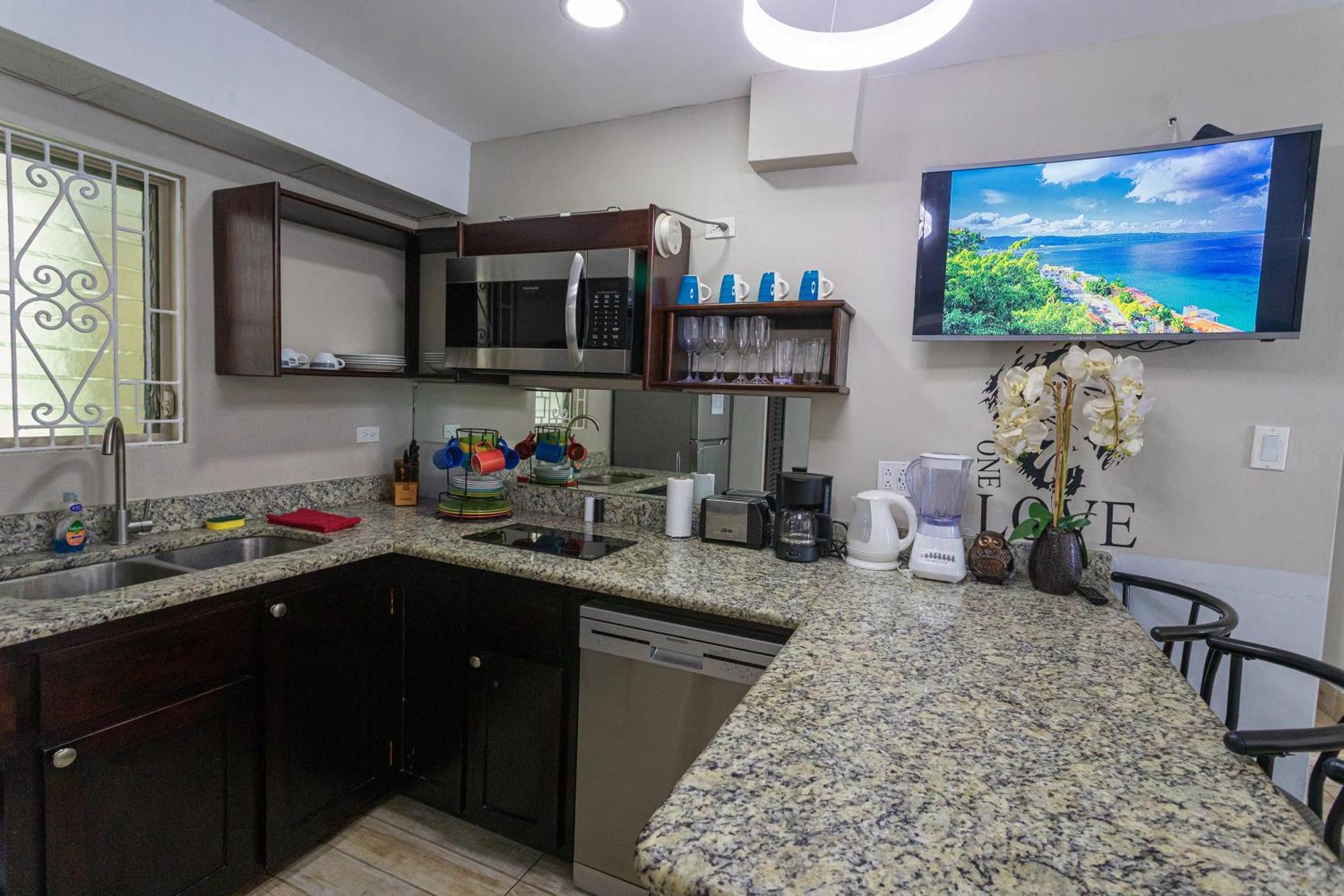 Montego Bay Club Apartments Zewnętrze zdjęcie