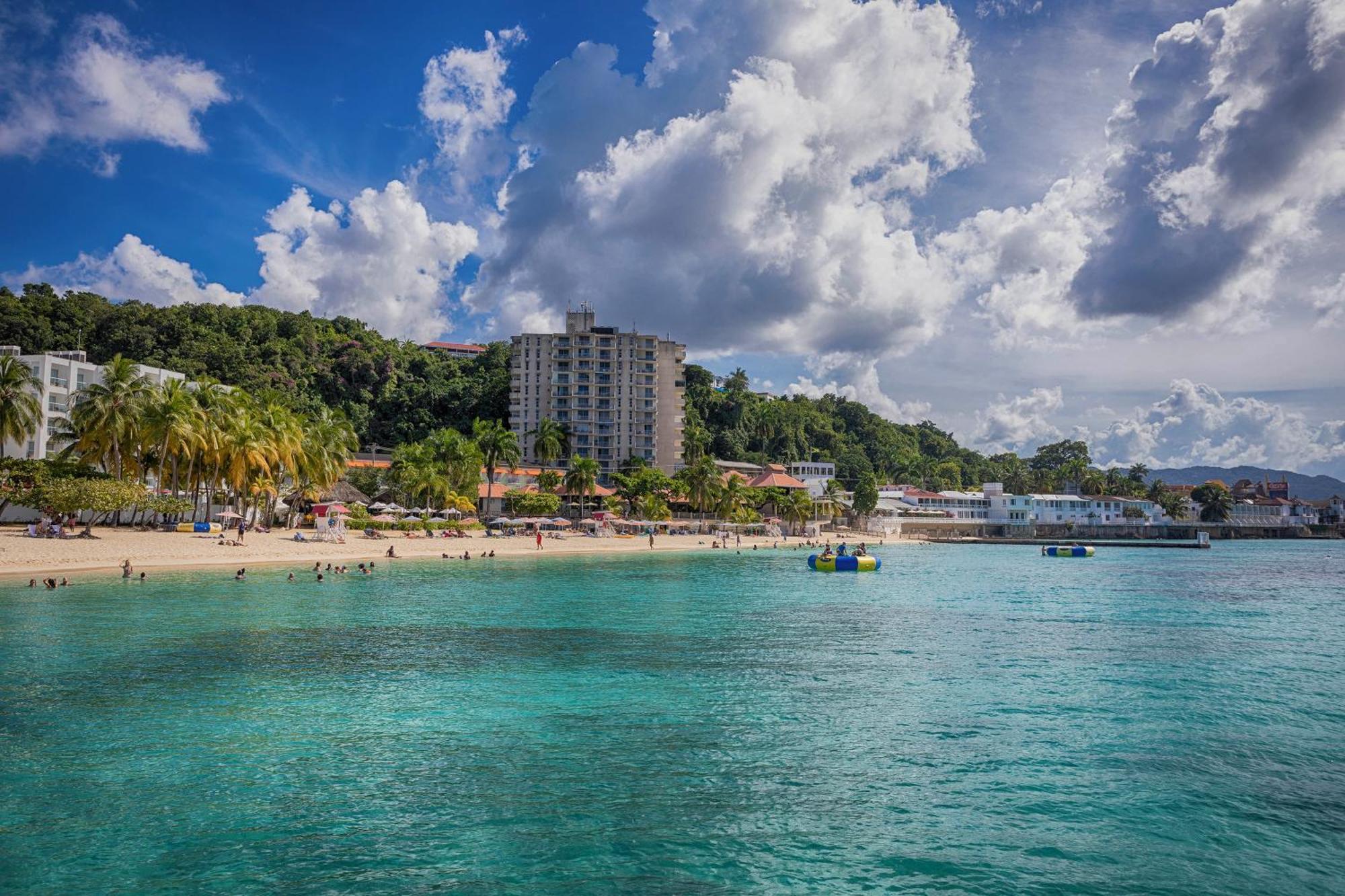Montego Bay Club Apartments Zewnętrze zdjęcie
