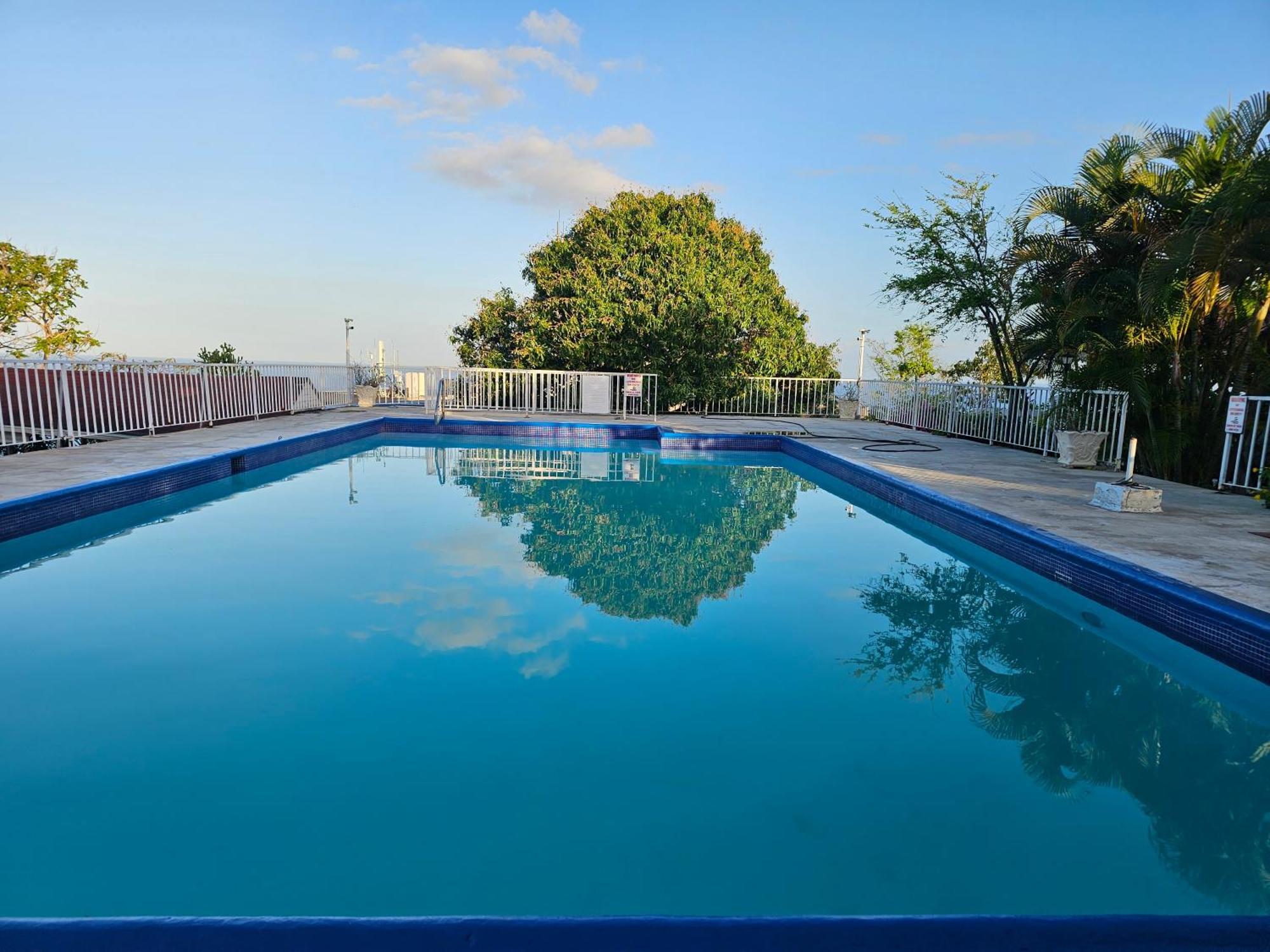 Montego Bay Club Apartments Zewnętrze zdjęcie
